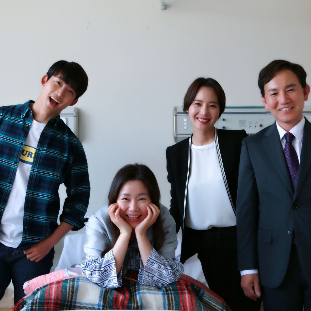 崔玟秀的写真-救救我 구해줘 (2017)