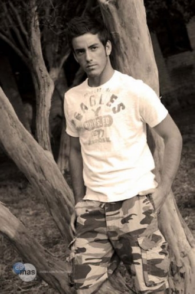 胡安·迭戈·科瓦鲁比亚斯的写真