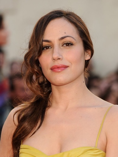 伊莲娜·蒙塔拉的写真