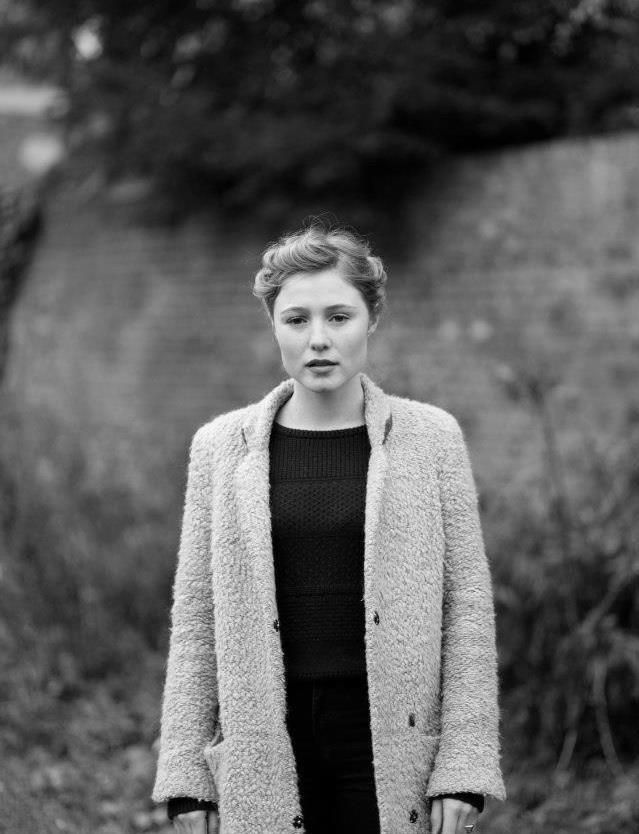 西格丽德·那拍尔的写真