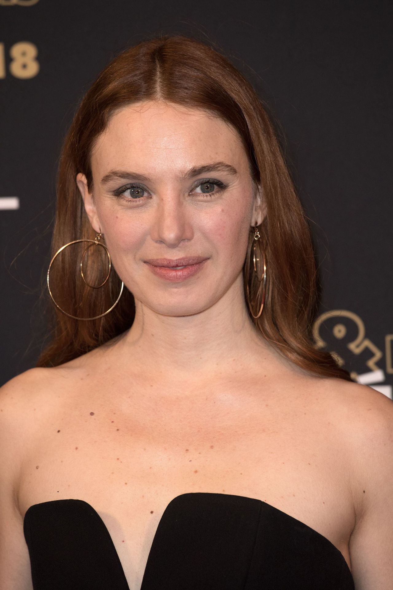 利蒂希亚·多施的写真