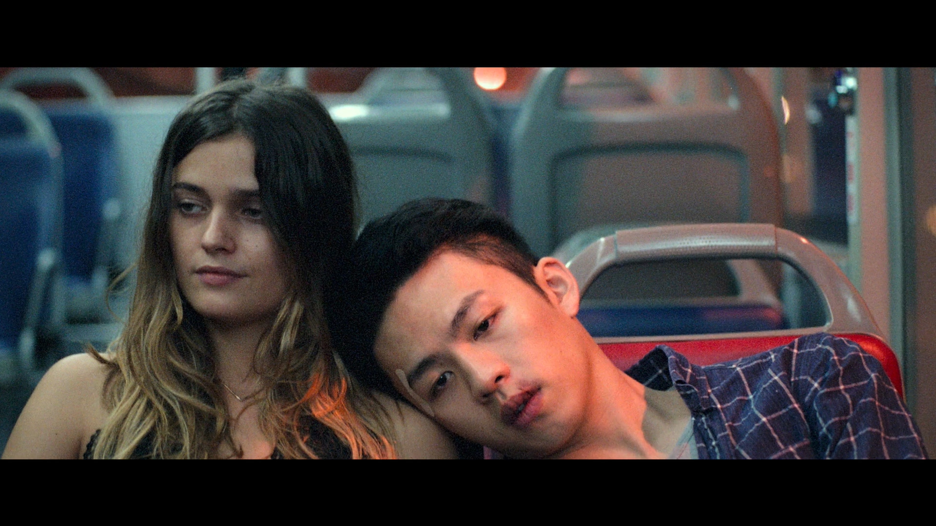 路易丝·格林贝格的写真-《幸福城市》