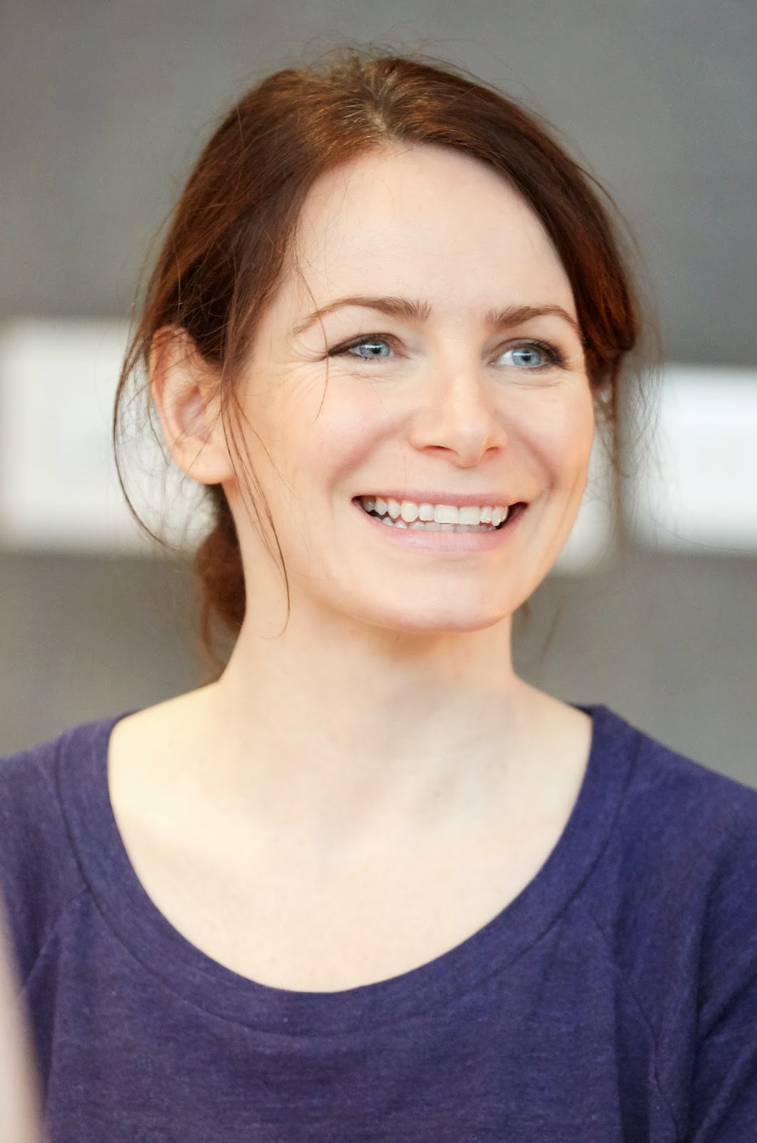 克莱尔·加尔布雷斯的写真