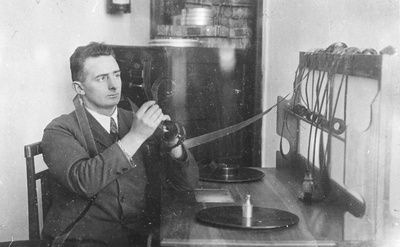 吉加·维尔托夫的写真