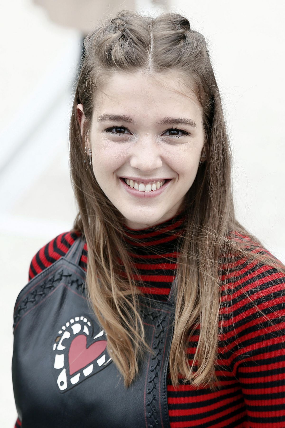 卡拉·坎普拉的写真