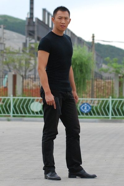 刘彦卿的写真-刘彦卿--《天敌》