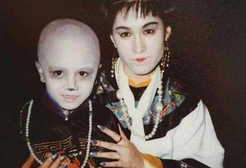 何健威的写真-可爱的小僵尸！