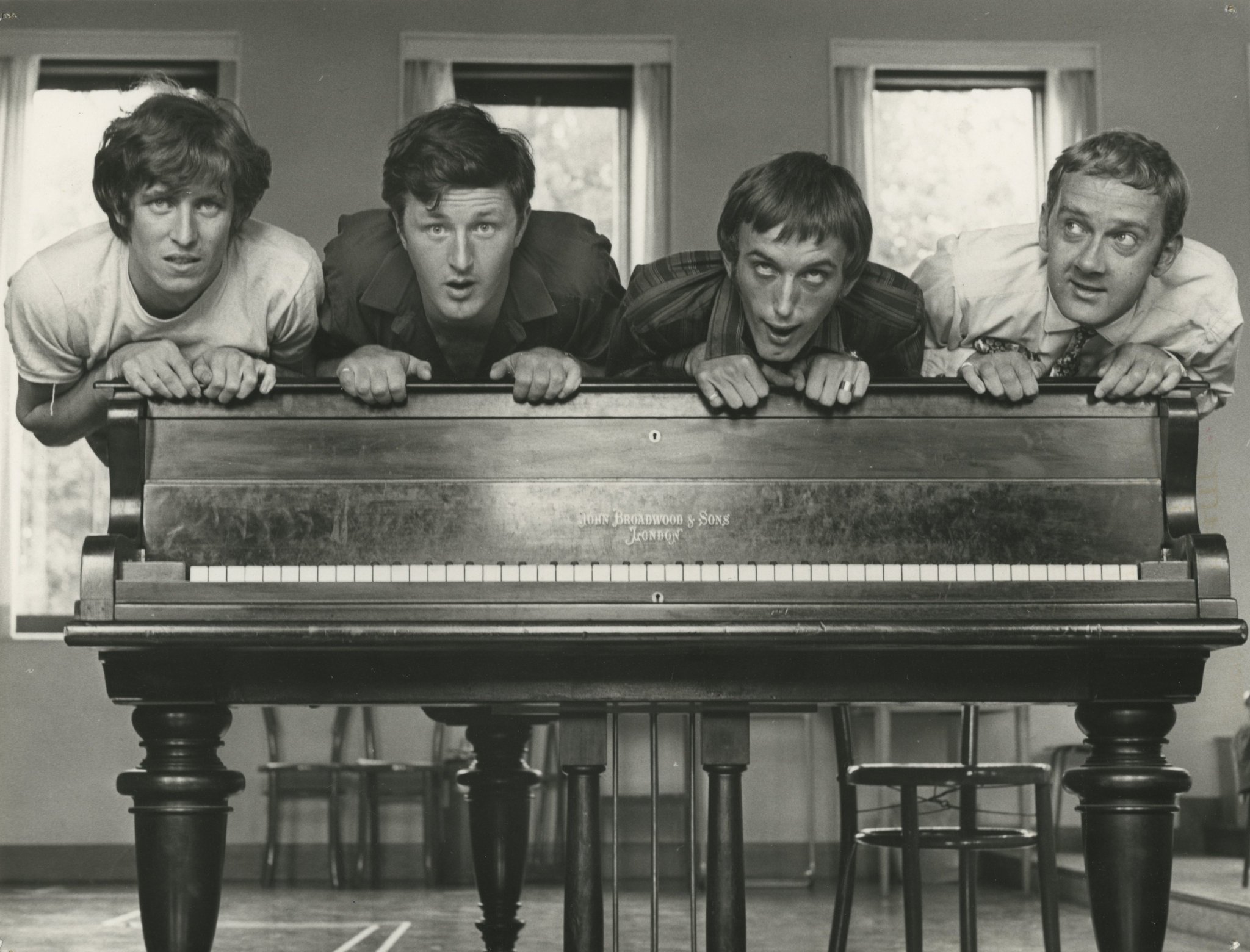 约翰·纳特尔斯的写真