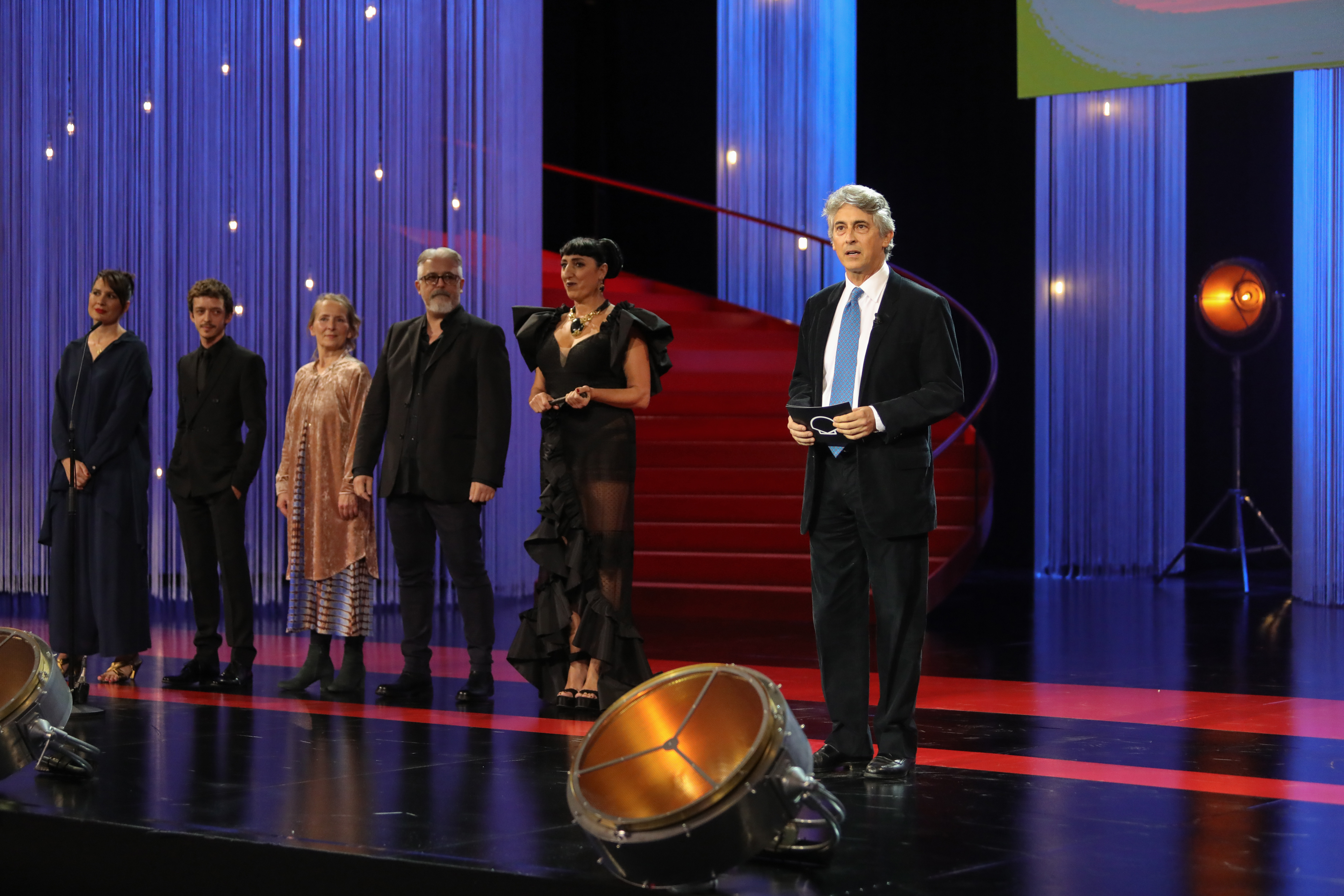 纳威尔·佩雷兹·毕斯卡亚特的写真