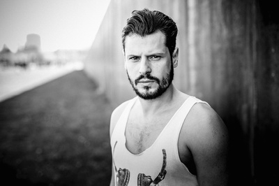 曼努尔·科特兹的写真