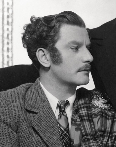 安东·沃尔布鲁克的写真