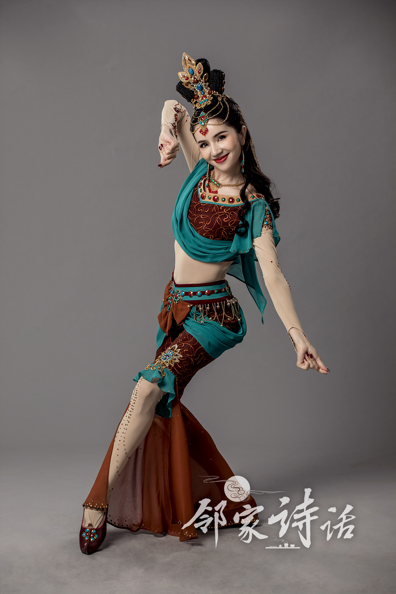 古丽米娜·麦麦提的写真-邻家诗话 的剧照