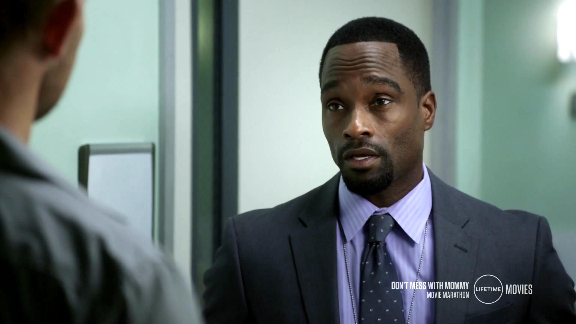 米凯尔·珊农·詹金斯的写真-The Wrong Mother (2...