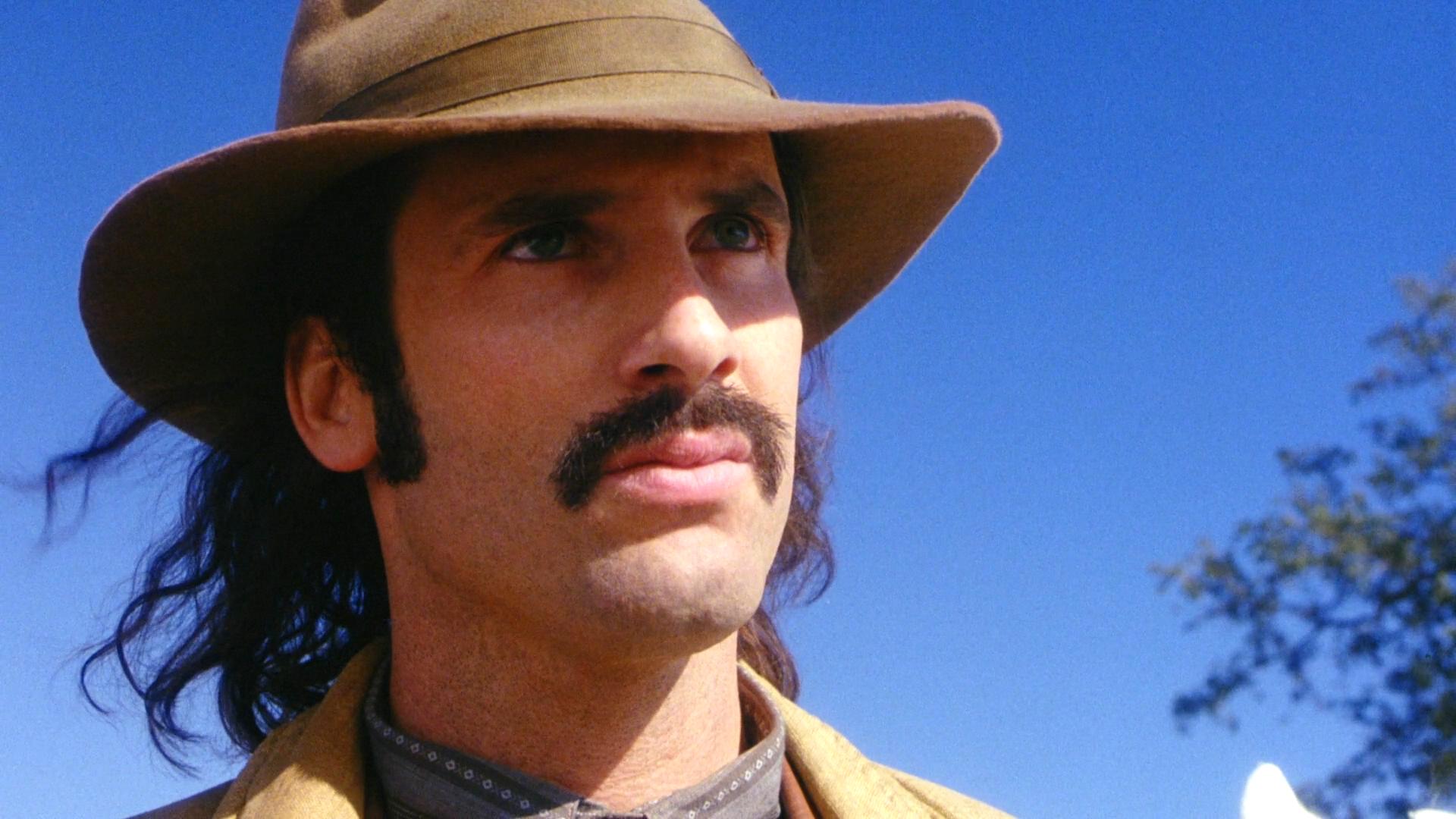 哈特·巴克纳的写真-Mad at the Moon (199...