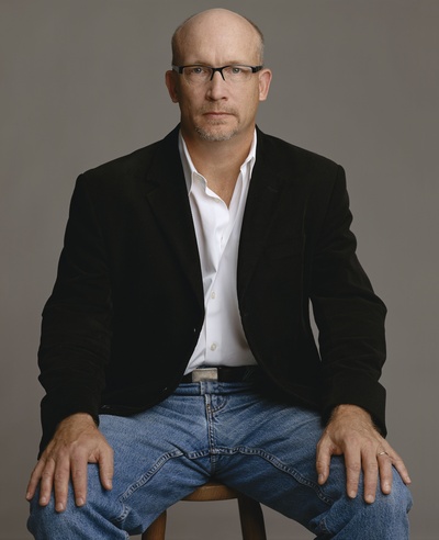 亚历克斯·吉布尼的写真