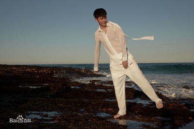 王嘉的写真-时尚芭莎