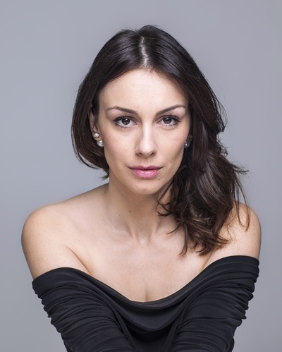 斯洛沃达·米卡拉维奇的写真