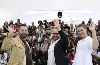 玛丽安娜·斯皮瓦克的写真