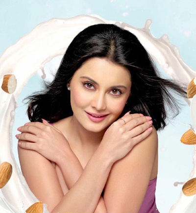 米妮莎·兰巴的写真