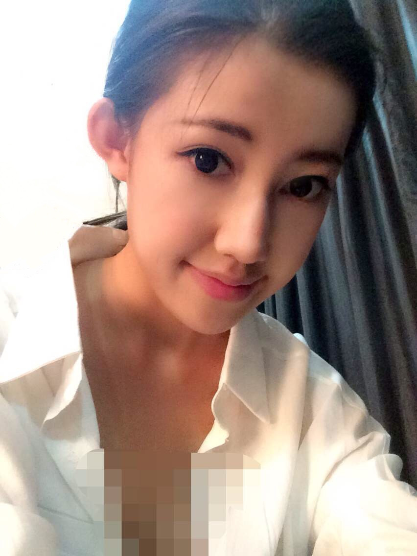 闫美伊的写真-人物生活照