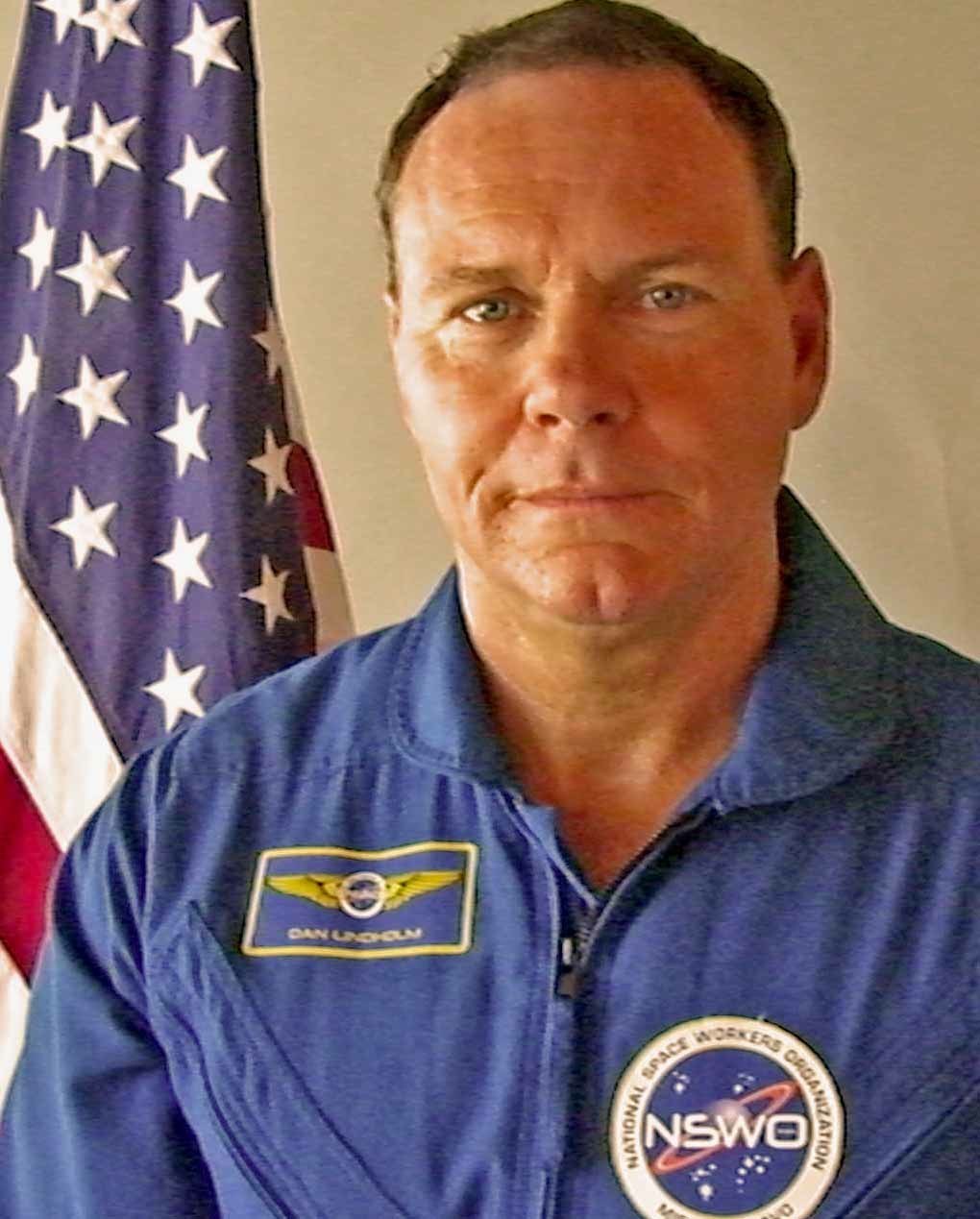 安东尼·科隆的写真