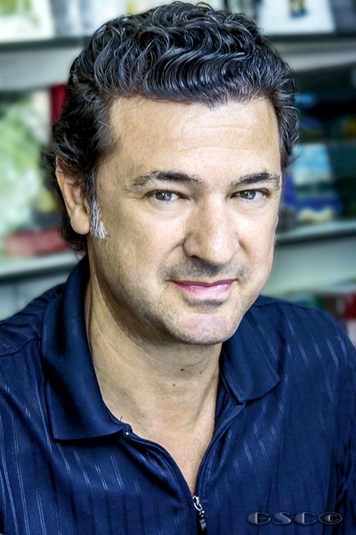 胡里奥·密谭的写真