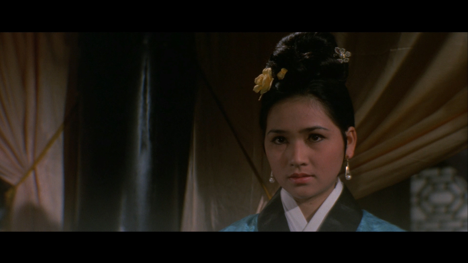 江霞的写真-《鬼新娘》