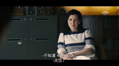 爱丽丝·洛维的写真