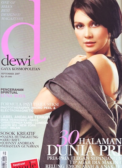 露娜·玛雅的写真