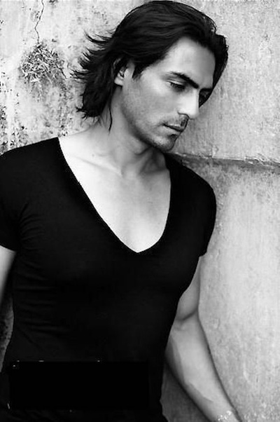 阿俊·拉姆鲍的写真