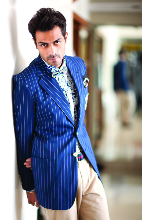 阿俊·拉姆鲍的写真