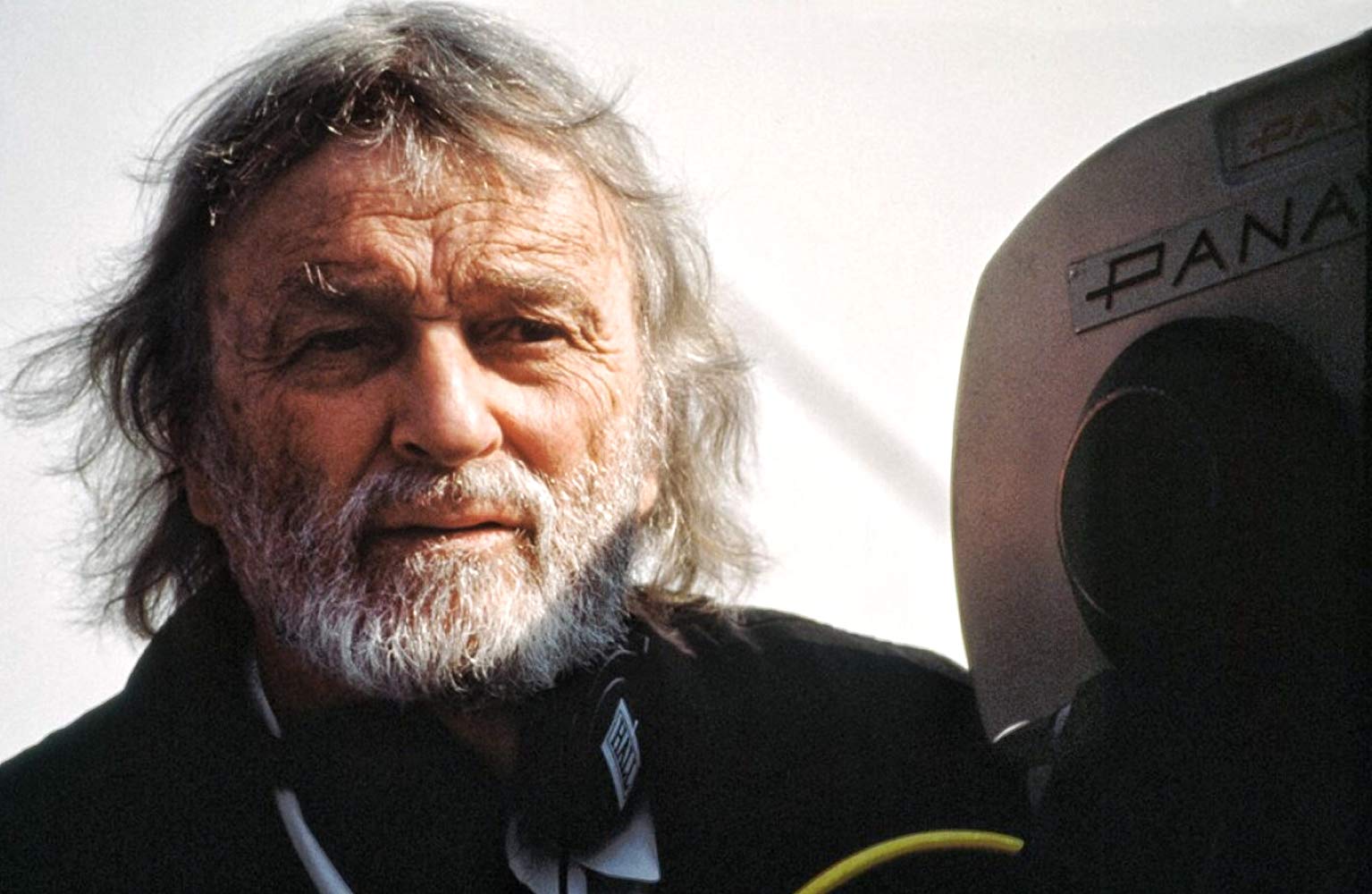 康拉德·霍尔的写真