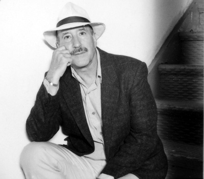 内斯托尔·阿尔门德罗斯的写真