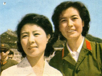 洪英姬的写真-朝鲜影片《卖花姑娘》...