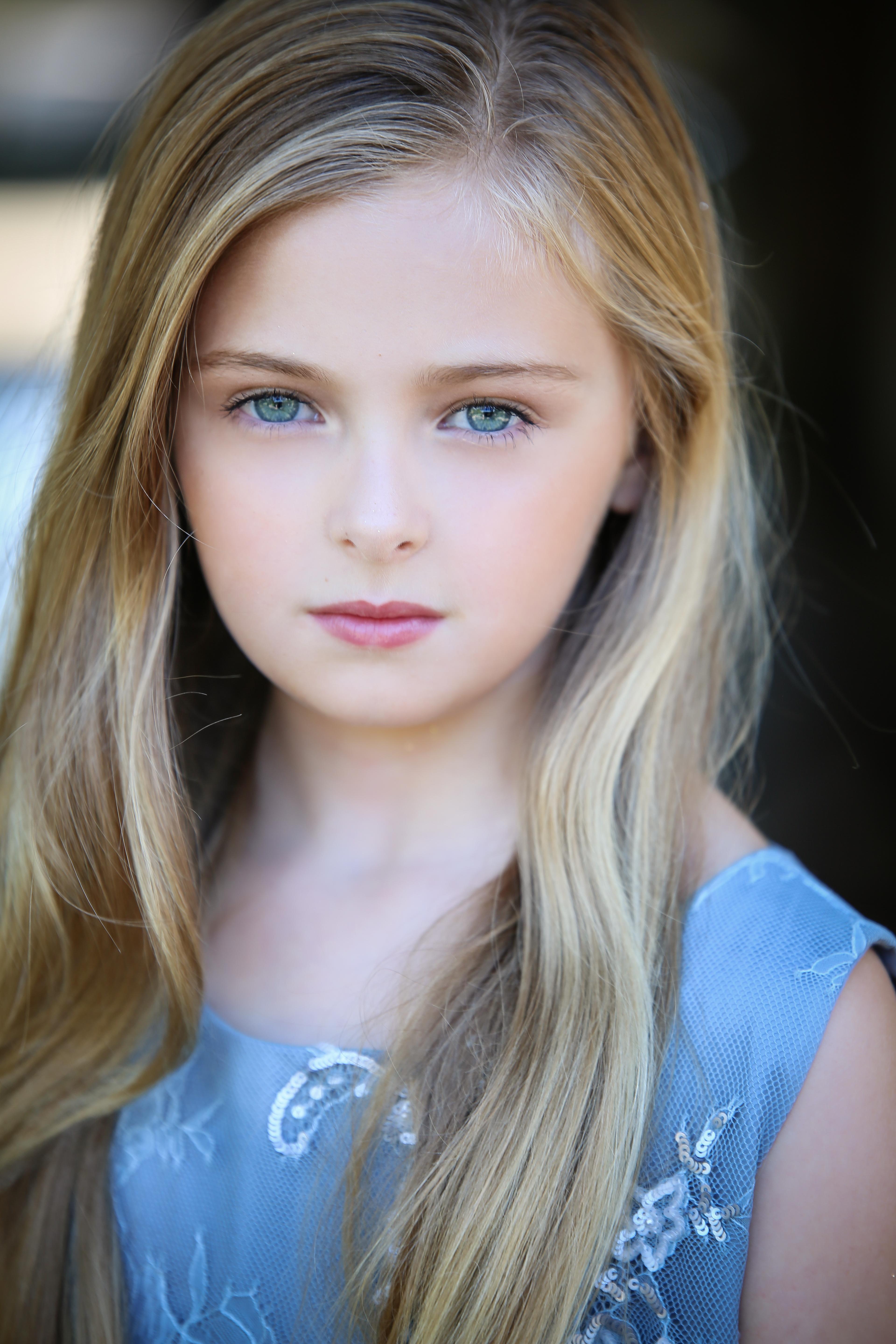 伊莎贝拉·瑞思的写真