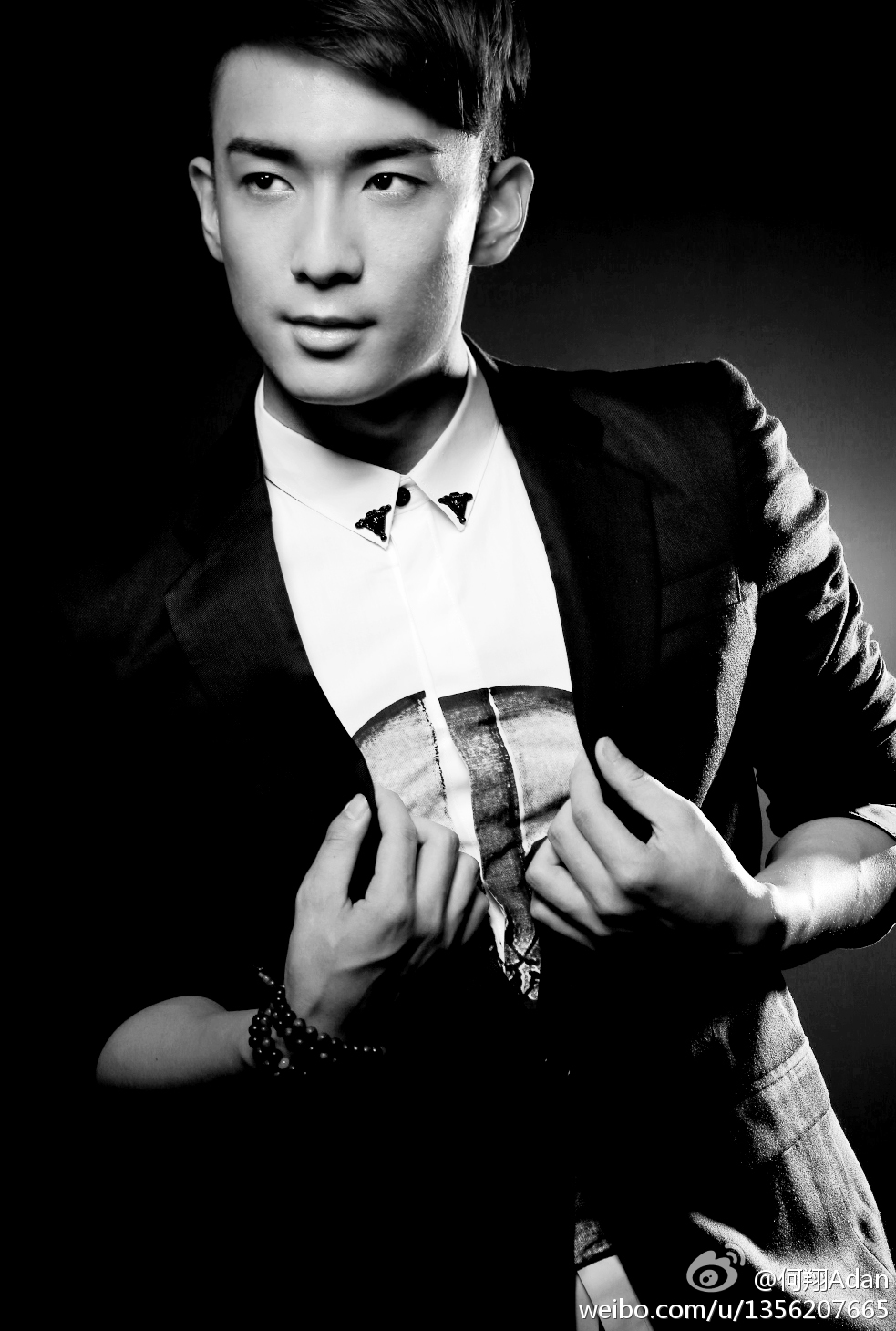 何翔的写真