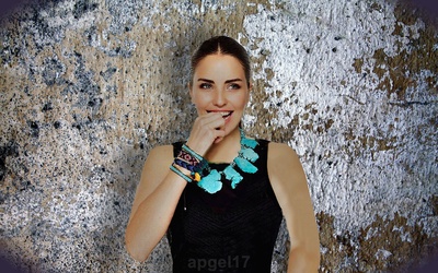 阿斯利·坦多甘的写真