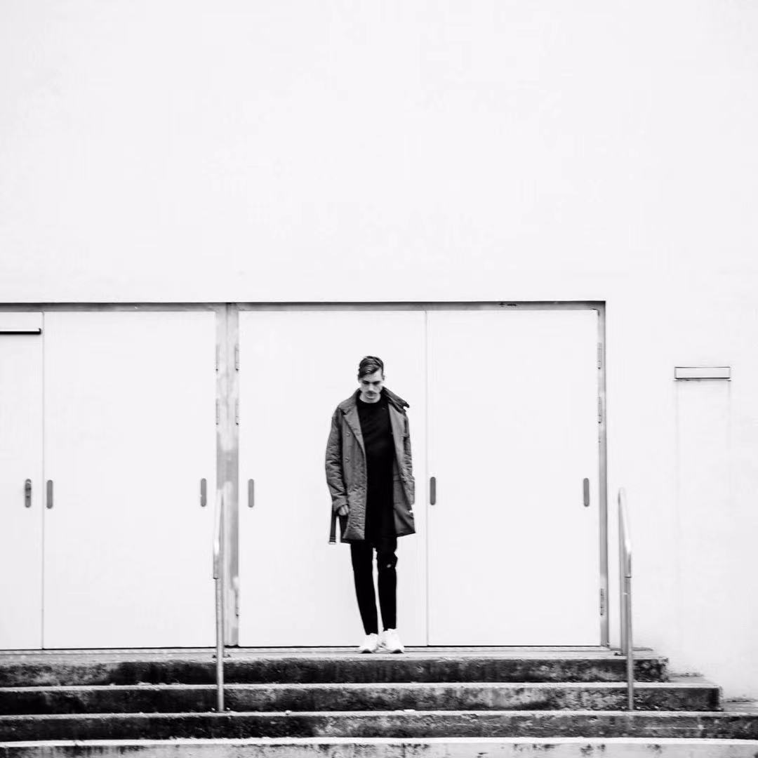 丹尼尔·施特雷塞尔的写真