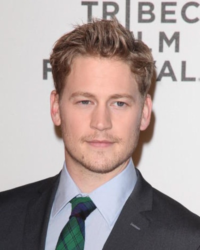 加文·斯特豪斯的写真