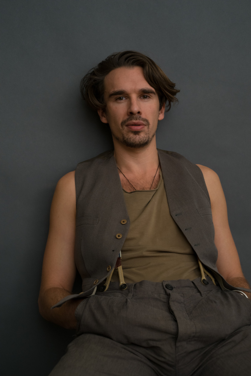 爱德华·阿克鲁特的写真