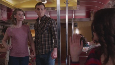 约什·萨拉丁的写真-The.Carrie.Diaries.S0...