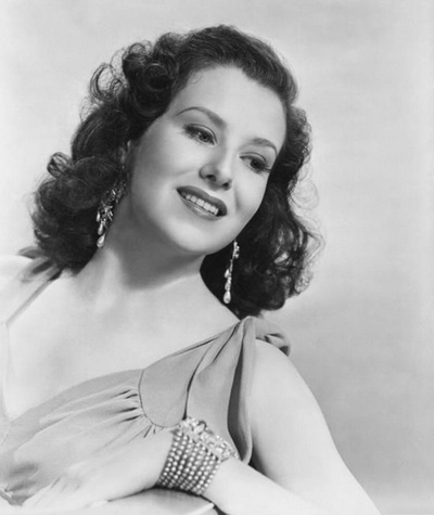 鲁斯·沃里克的写真