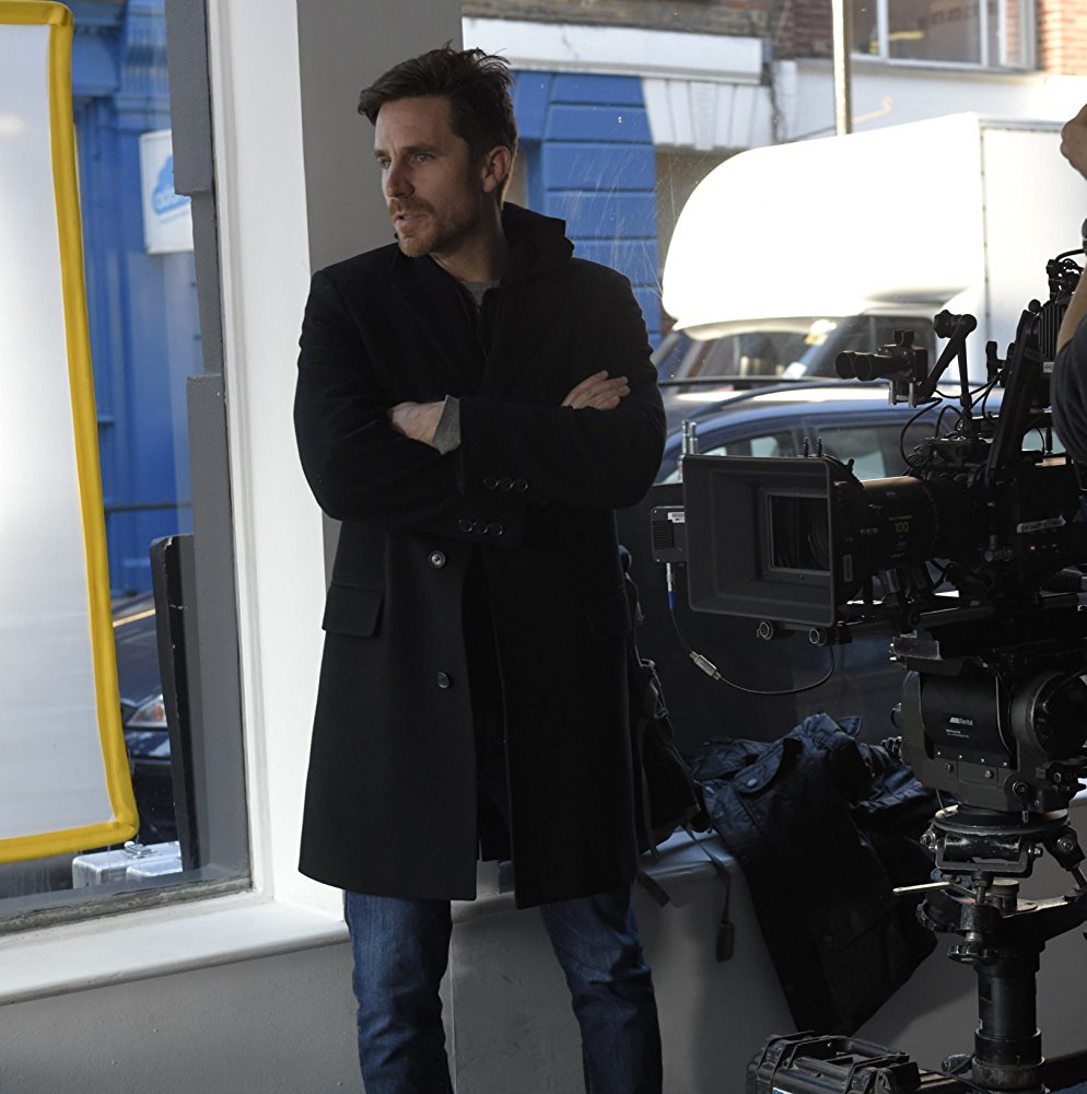 乔·巴拉里尼的写真