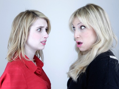 艾莉·葛瑞那的写真-Emma Roberts and A...