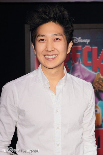 提姆·乔的写真-笑起来很好看。