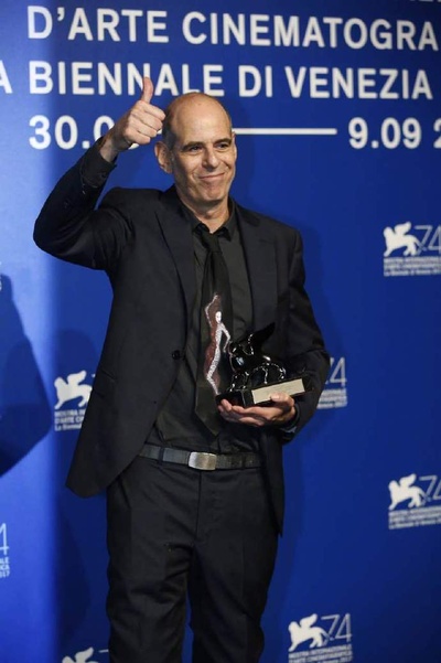 塞缪尔·毛茨的写真-狐步舞获评审团大奖