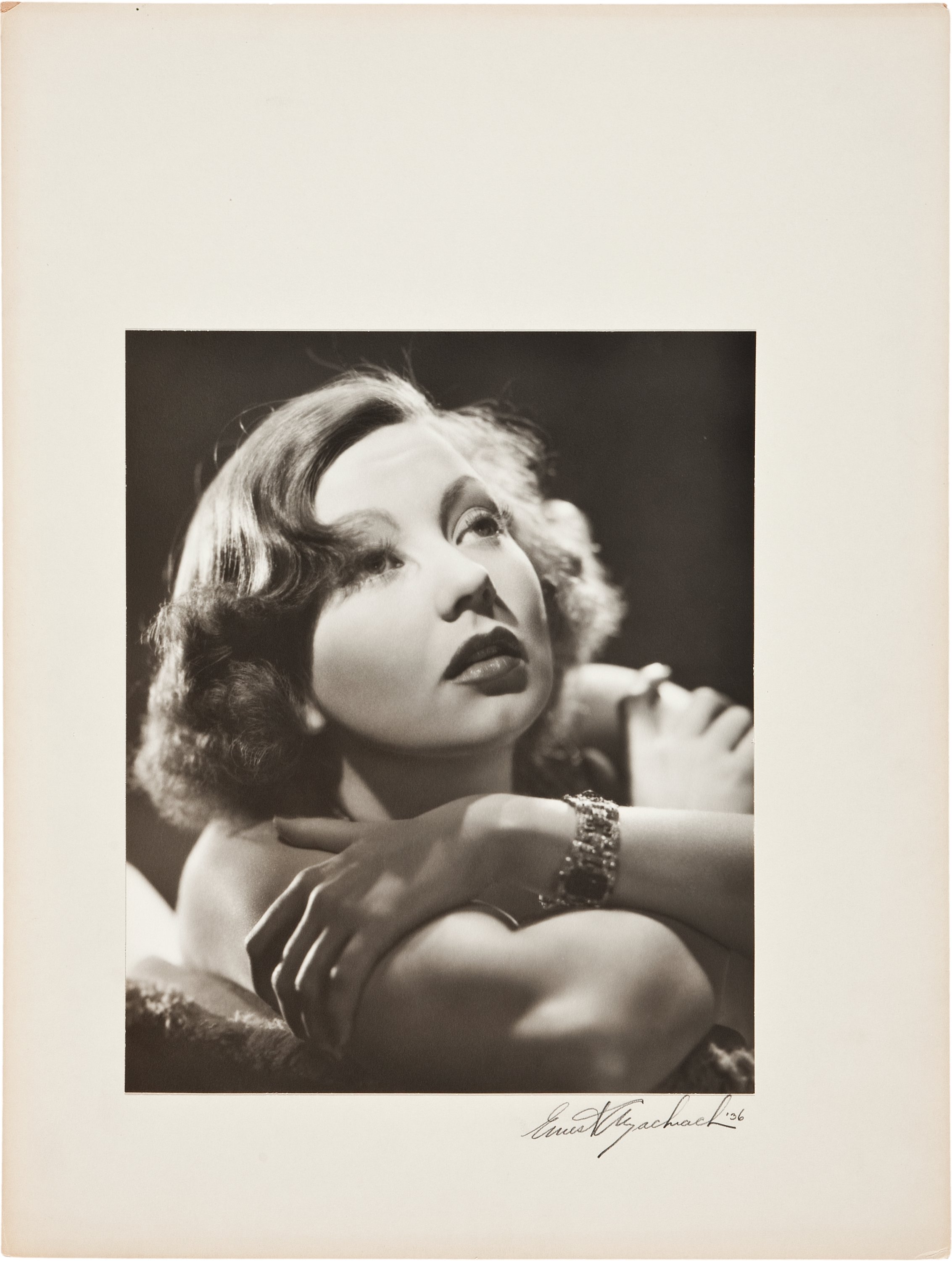 安·萨森的写真