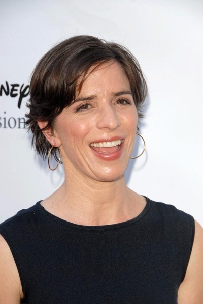 奎因·卡明斯的写真