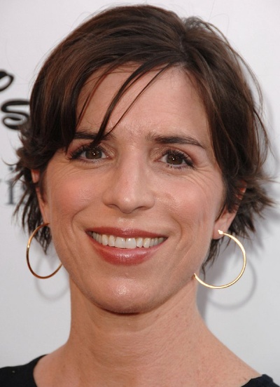 奎因·卡明斯的写真