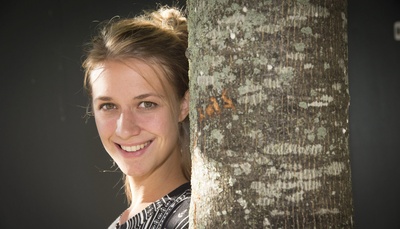 莎拉·约尔特·蒂特莱芙瑟的写真